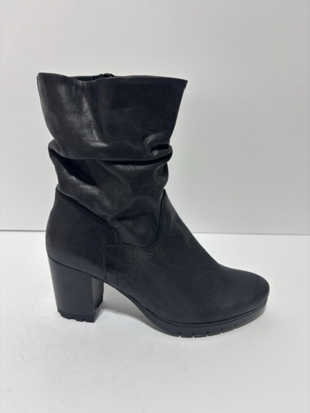 Helene Rouge Women’s Black Leather Boots, Size EUR 38, US 7M